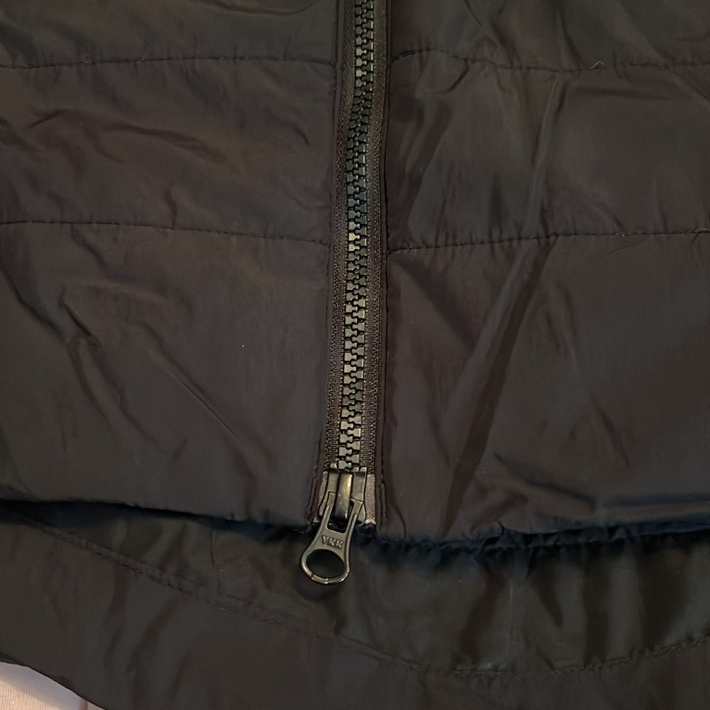 Women’s Black North Face Jacket size Medium Preowned like new - Picture 7 of 10